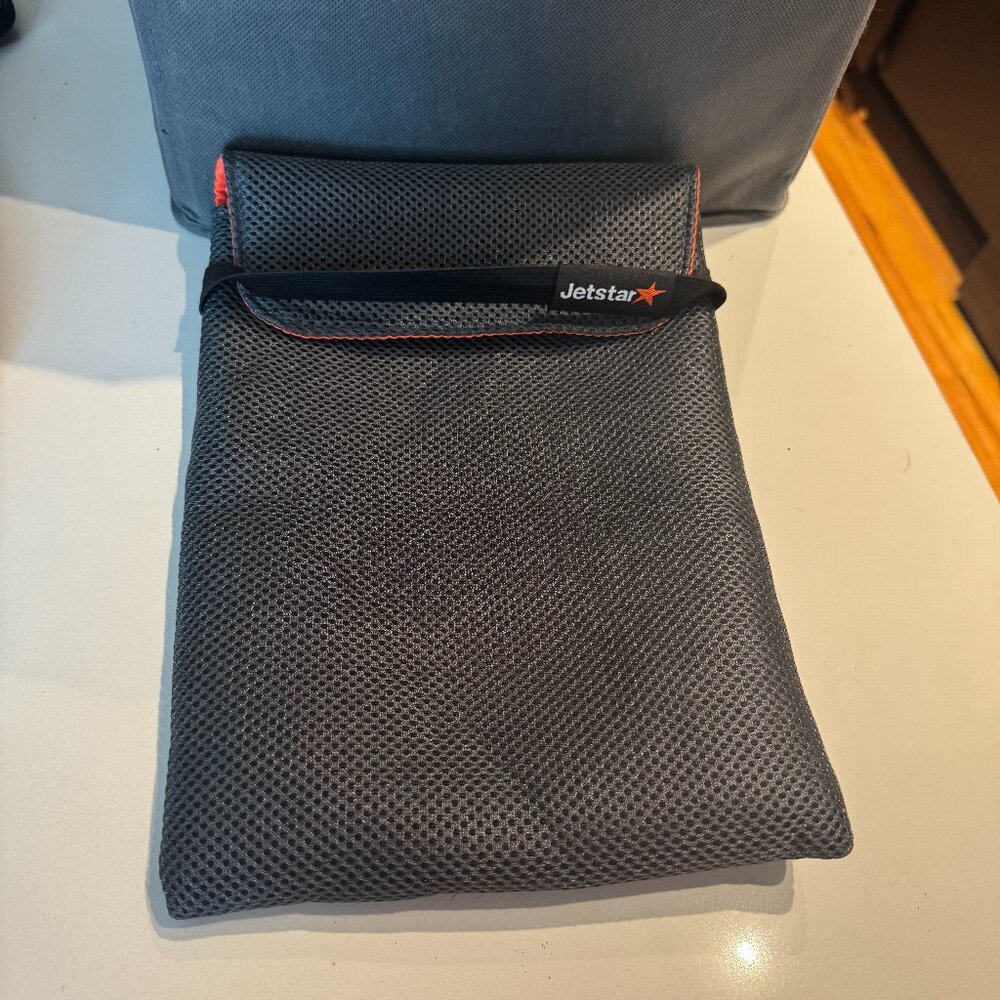 Jetstar Small Black Travel Pouch – Compact & Travel-Ready